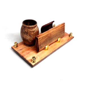 ahşap masa isimliği pirinç ayaklı